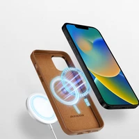 Dux Ducis Grit odinis dėklas iPhone 14 Plus Elegantiškas dirbtinės odos dėklas (MagSafe suderinamas) Rudas