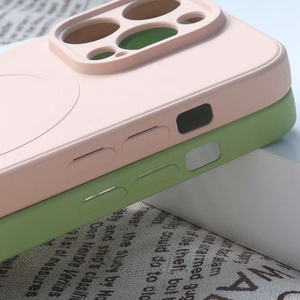 Magnetinis suderinamas silikoninis dėklas iPhone 15 - kreminis