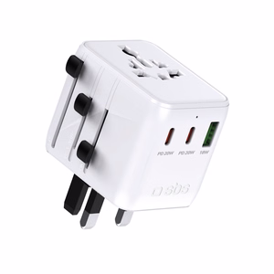 Universalus kelioninis adapteris su USB-A ir 2x USB-C P