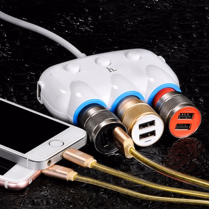 Automobilinis įkroviklis-šakotuvas Hoco C1 su 2 USB jungtimi ir trimis (3.1A) jungtimis