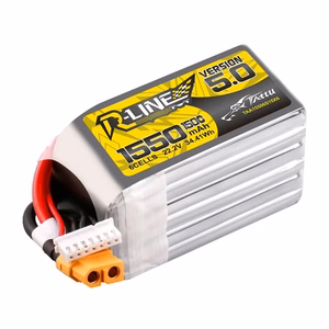 „Lipo Tattu R-Line“ 5.0 versijos 1550 mAh, 22,2 V, 150C, 6S akumuliatorius su XT60 jungtimi