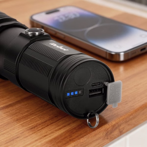 High-power rechargeable flashlight, 20 W