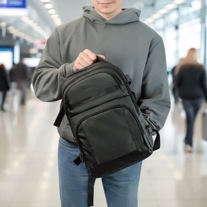 "Wozinsky WPW-20L" kelioninė kuprinė su nešiojamojo kompiuterio kišene 40x20x25 cm bagažo skyriuje - juoda