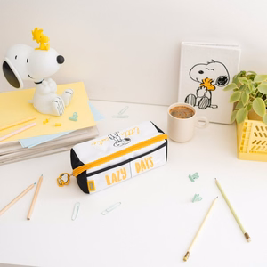 Snoopy Lazy Days penalas su dviem skyriais