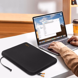 Tech-Protect Hardpouch dėklas 15-16 colių nešiojamam kompiuteriui juodas ir oranžinis