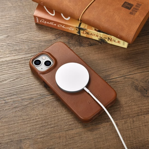 iCarer CE Oil Wax Premium odinis folio dėklas iPhone 14 Plus Magnetinis atverčiamas dėklas su MagSafe Rudas (AKI14220707-BN)