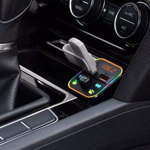 Automobilinis Bluetooth FM siųstuvas su 2 USB prievadais