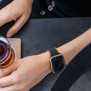 Магнитный ремешок для Apple Watch SE, 9, 8, 7, 6, 5, 4, 3, 2, 1 (41, 40, 38 mm) Dux Ducis (LD Version) - чёрно-жёлтый