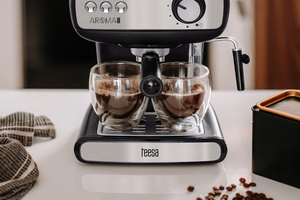 Pusiau automatinis kavos aparatas TEESA AROMA 400