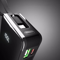 Išorinė baterija SBS 10000 mAh 20W su įmontuotu USB-C kabeliu ir skaitmenine indikacija - juoda