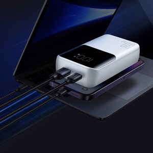 Mini išorinė baterija Joyroom JR-PBC06 30W 10000mAh su integruotais laidais (balta)