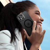 ESR Classic Hybrid Kickstand Halolock MagSafe komplektas su apsauginiu stiklu iPhone 16 - juodas