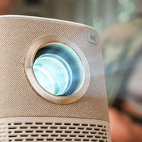 "Yaber T2 Plus" LCD FullHD 1080p multimedijos projektorius su JBL garsiakalbiais - smėlio spalvos