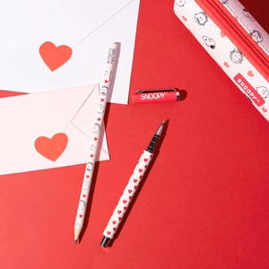 Snoopy Love Season rinkinys: penalas, rašiklis ir pieštukas