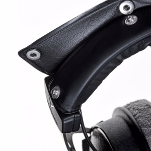 Beyerdynamic DT 770 PRO – studijinės ausinės, uždaro tipo, 250 Ω, juodos (459046)