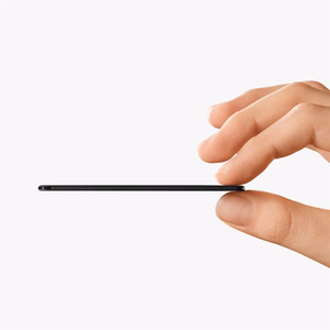 „Chipolo CARD & LOOP“ įkraunamas „Bluetooth“ sekiklis, skirtas „iOS“ ir „Android“ įrenginiams, anglies spalvos rinkinys