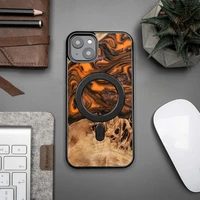 Medinis ir dervos dėklas telefonui iPhone 15 Plus Magnetinis Bewood Unique Orange - oranžinė ir juodas