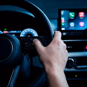 Kruger&Matz KM2017 1DIN CarPlay/AndroidAuto automobilio radijas
