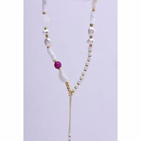 SHELLS telefono dirželis, pakabukas / virvelės ilgis 44 cm (22 cm kilpoje) / ant rankos – baltas ir violetinis