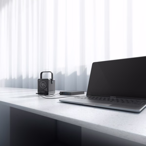 "Cuktech Powerbank" 300W 40000mAh su belaidžiu įkrovimu 2x USB-C + 2x USB-A - juoda
