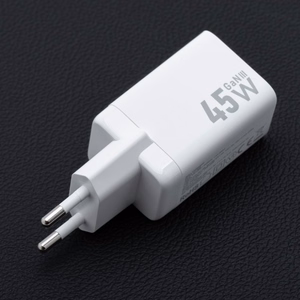 FORCELL F-ENERGY Mini GaN III VT-36 kelioninis įkroviklis su 1 x Type C + 1x USB A jungtimis, PD QC4.0 45W baltas