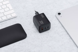 BLUE STAR kelioninis įkroviklis GaN 4A 65W 2 x Type C + USB A PD QC4.0 VT-43 juodas