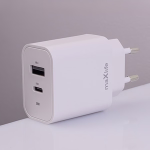 "Maxlife MXTC-06-20AC PD QC įkroviklis 1x USB-C 1x USB 20W baltas + USB-C - Lightning kabelis 20W