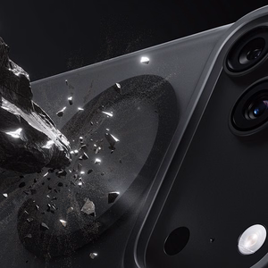 Juodas „Benks Magnetic Lucid Armor Pro“ kevlaro dėklas su metaliniu rėmeliu (C.K.PC.AP.BK.0073), skirtas iPhone 18 Pro Max / iPhone 17 Pro Max su „Camera Control“ mygtuku