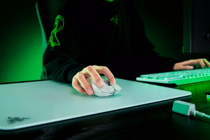 Razer Viper V3 Pro kompiuterio pelė Žaidimams Dešinės rankos RF Wireless + USB Type-C Optinis 35000 DPI