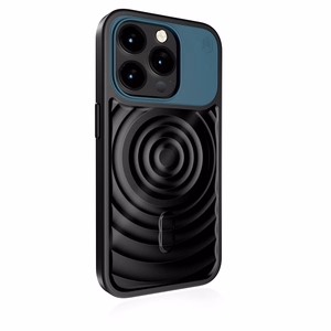 STM Reawaken Ripple MagSafe dėklas, skirtas iPhone 15 Pro, juodas su „Atlantic“ mėlynos spalvos akcentais