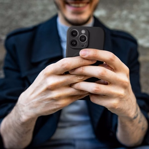 Silikoninis MAG COVER dėklas telefonui iPhone 17 Pro Max juodas, suderinamas su MagSafe