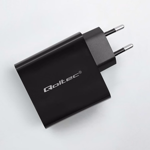 Qoltec 52381 Super Quick PD įkroviklis | 1xUSB-C | 1xUSB | 90W | 5-20V | 2.4-4.35A | juodas