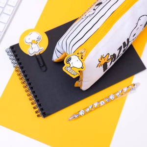 Snoopy Lazy Days penalas su 3 skyriais