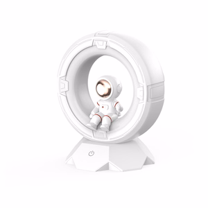XO LED lempa OZ12 astronaut 1200mAh baltas