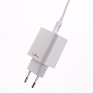 "Maxlife MXTC-06-30AC PD QC įkroviklis 1x USB-C 1x USB 30W baltas + USB-C - USB-C kabelis 60W