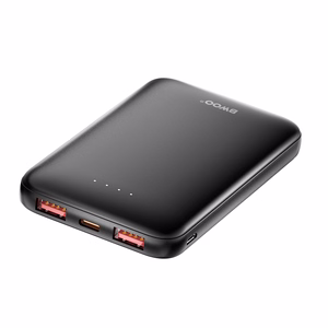 BWOO išorinė baterija P72 QC 22.5W PD 20W 5000 mAh su 2 x USB-A ir 1 x USB-C jungtimis, juoda