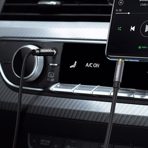 Ugreen AV118 10592 laidas 3.5 mm mini jack (kištukas) / 3.5 mm mini jack (lizdas) 1m - sidabrinis