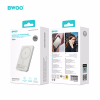 BWOO Ultra Slim Išorinė baterija 5000mAh with magnetic charging P79 light pilkas