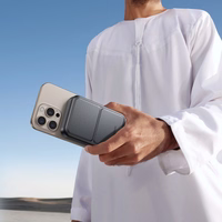 Išorinė baterija Joyroom "JR-PBM11" juoda 10000mAh 22.5W (MagSafe / Qi2 belaidis įkrovimas / PD 22.5W) su stovu