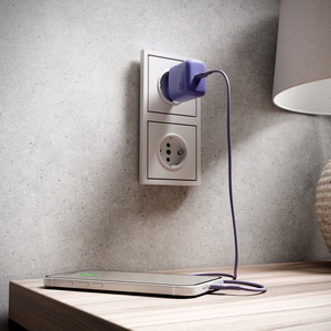 "Puro Pro Lite" 30 W USB-C sieninis įkroviklis - violetinės spalvos