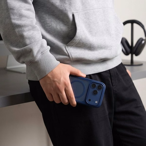 Tech-Protect MagOne MagSafe CC dėklas su 2 grūdintais stiklais, skirtas iPhone 18 Pro Max / 17 Pro Max, skaidrus tamsiai mėlynas