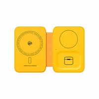 WEKOME WP-U172 - 3-in-1 belaidis įkroviklis with MagSafe iPhone, Apple Watch, and AirPods + Mirror (geltonas)