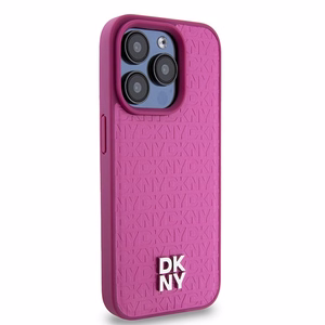 DKNY Odinis monogramos rašto metalinis logotipas Magnetinis dėklas iPhone 15 Pro - rožinė