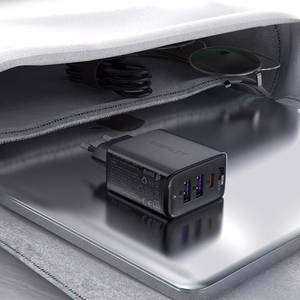 Acefast A57 PD 35W GaN įkroviklis 2 x USB-A + USB-C su 3 jungtimis - juodas