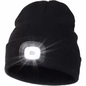 Kepurė su LED apšvietimu juoda