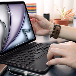 "AmazingThing" minimalus dėklas "Keylite Combo" klaviatūros dėklas "iPad Air M3" 13" - juodas