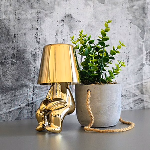 Naktinė lempa Golden Man dizainas L
