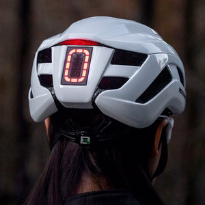 Rockbros ZK-077 велосипедный шлем со встроенной разнонаправленной подсветкой 57-61 cm - белый