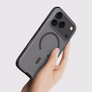 "Nillkin Super Frosted Shield Pro MagSafe" dėklas, suderinamas su "iPhone 17 Pro" - skaidrus, juodas