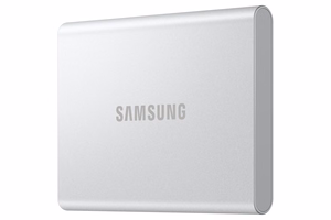 Išorinis SSD diskas Samsung 2TB skaitymas 1050 MB/s rašymas 1000 MB/s
